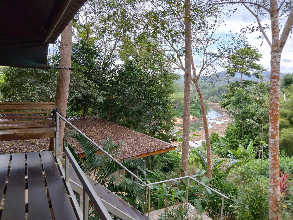 ภูริรักษ์ โฮมสเตย์ Ban Pha Saeng Lang Ngoại thất bức ảnh