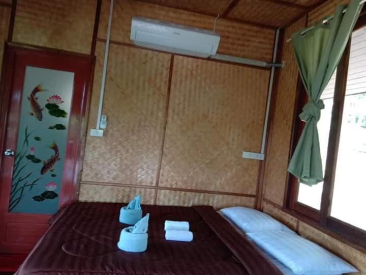 ภูริรักษ์ โฮมสเตย์ Ban Pha Saeng Lang Ngoại thất bức ảnh