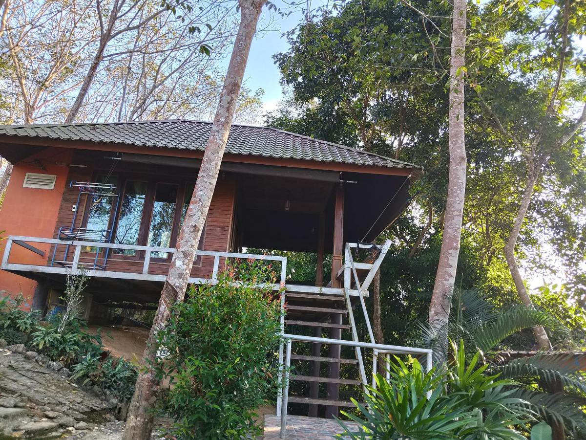 ภูริรักษ์ โฮมสเตย์ Ban Pha Saeng Lang Ngoại thất bức ảnh