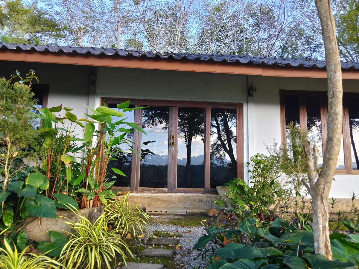 ภูริรักษ์ โฮมสเตย์ Ban Pha Saeng Lang Ngoại thất bức ảnh