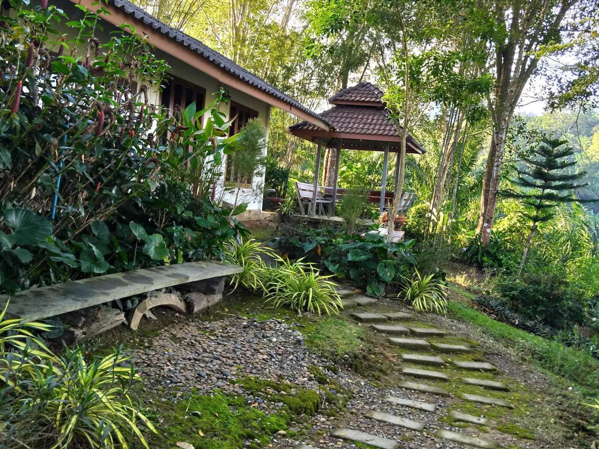 ภูริรักษ์ โฮมสเตย์ Ban Pha Saeng Lang Ngoại thất bức ảnh