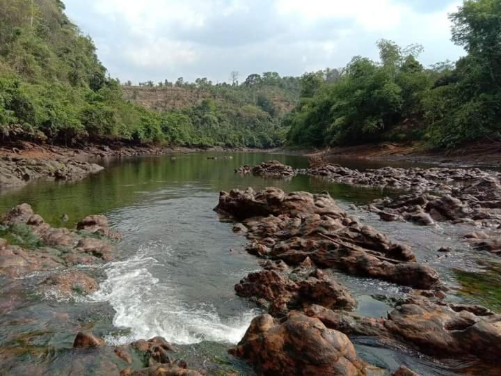 ภูริรักษ์ โฮมสเตย์ Ban Pha Saeng Lang Ngoại thất bức ảnh